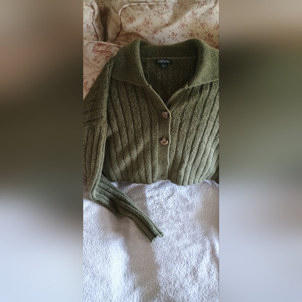 Green Ribbed Women's Sweater